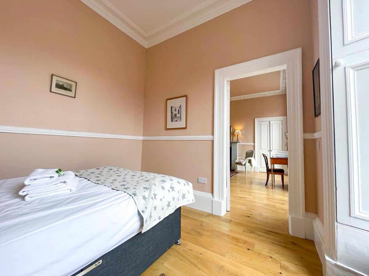 Remarkable 5Br Townhouse With Garden, Sleeps 12 Edimburgo Exterior foto
